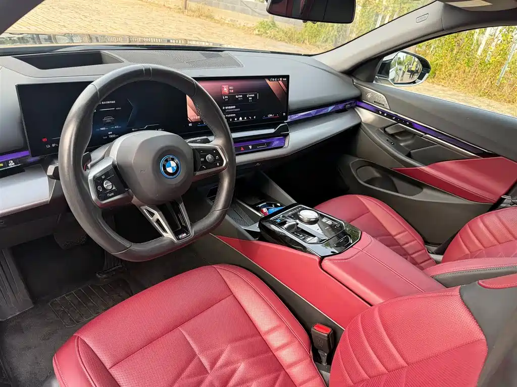 BMW i5 — фото 9