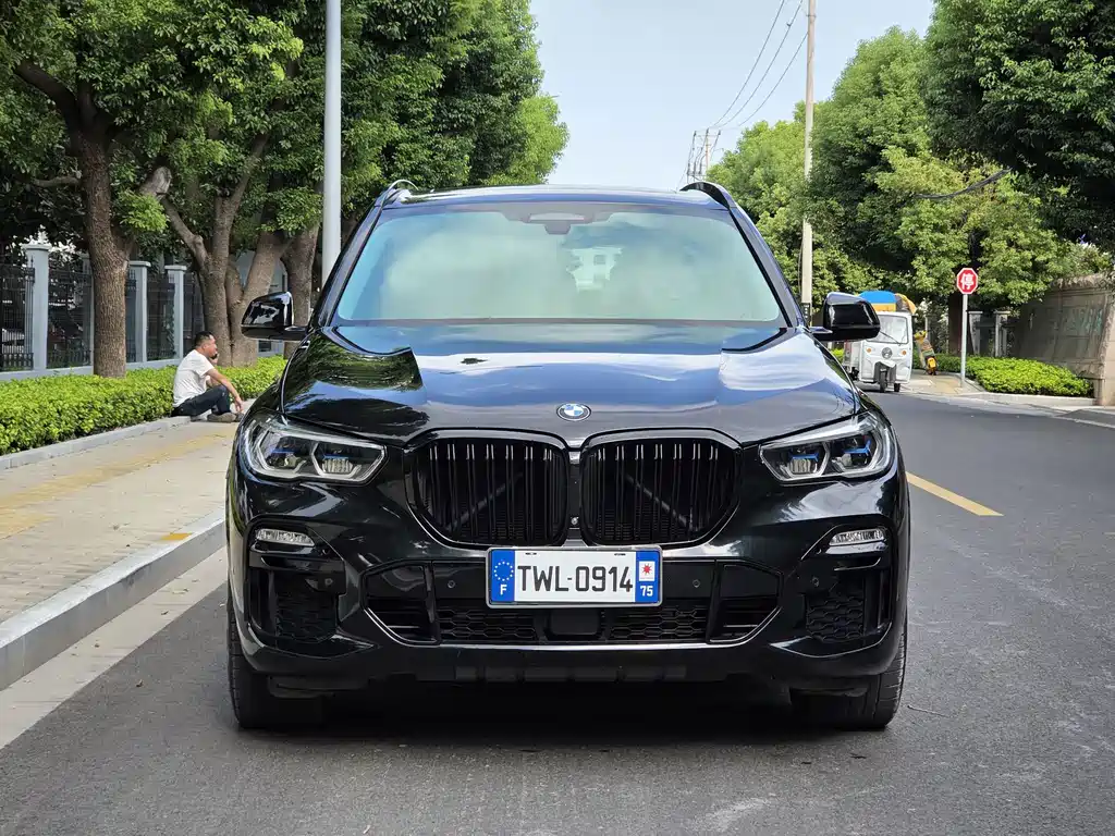 BMW X5 (Import) — фото 2