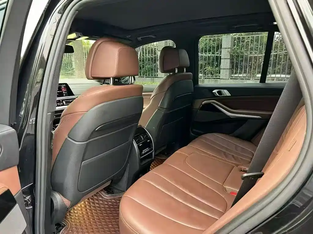 BMW X5 (Import) — фото 6