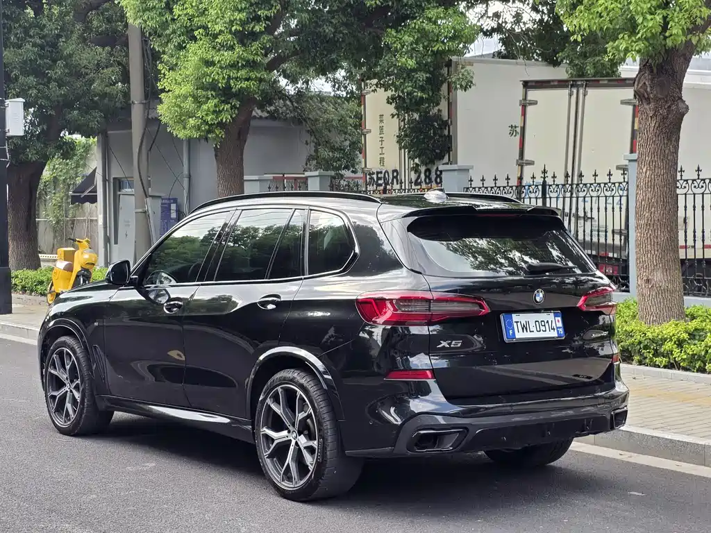 BMW X5 (Import) — фото 10