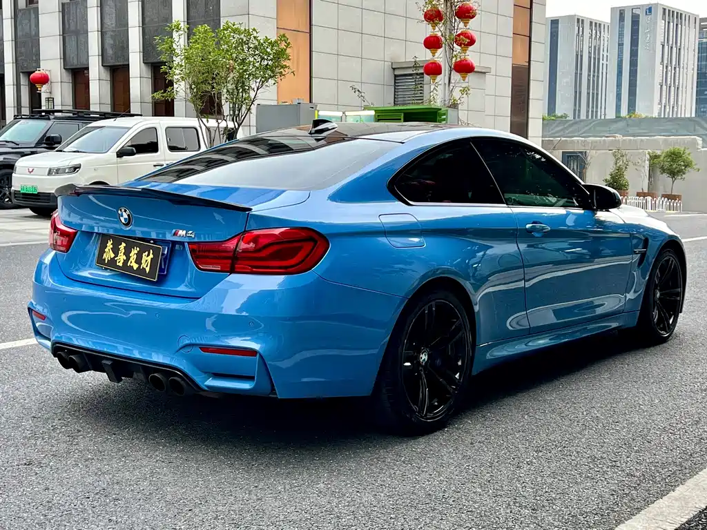 BMW M4 — фото 8