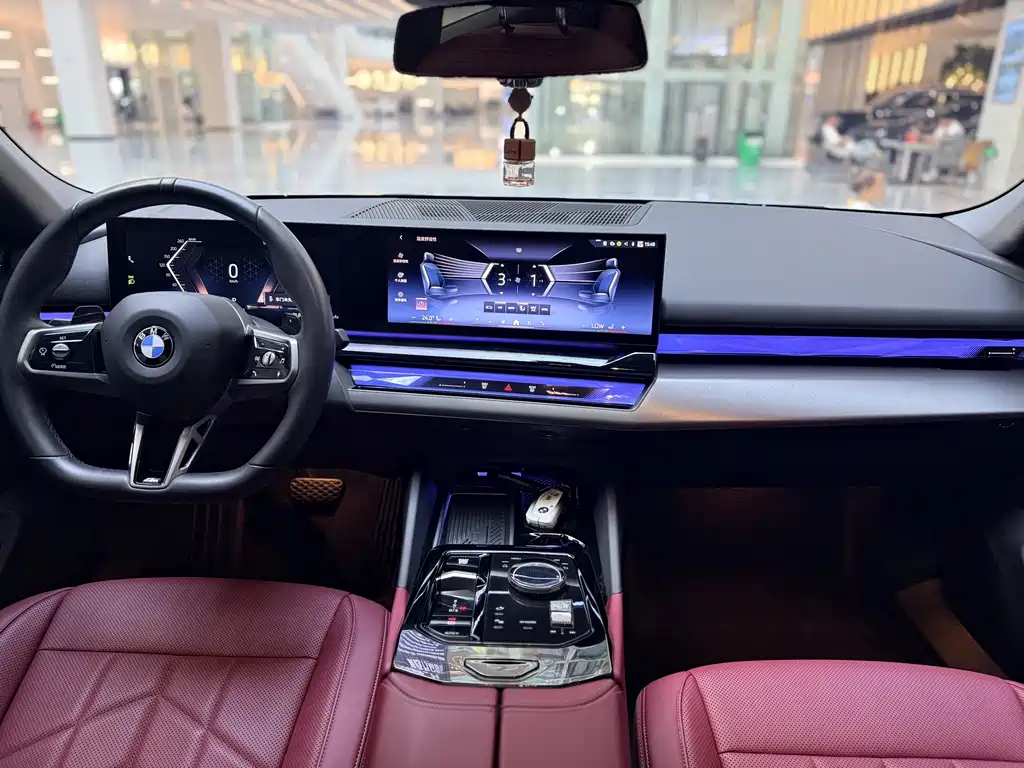 BMW 5 Series — фото 13