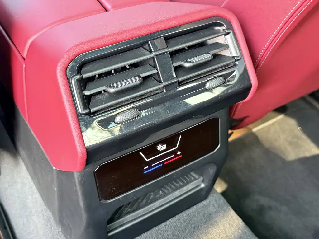 BMW 5 Series — фото 19