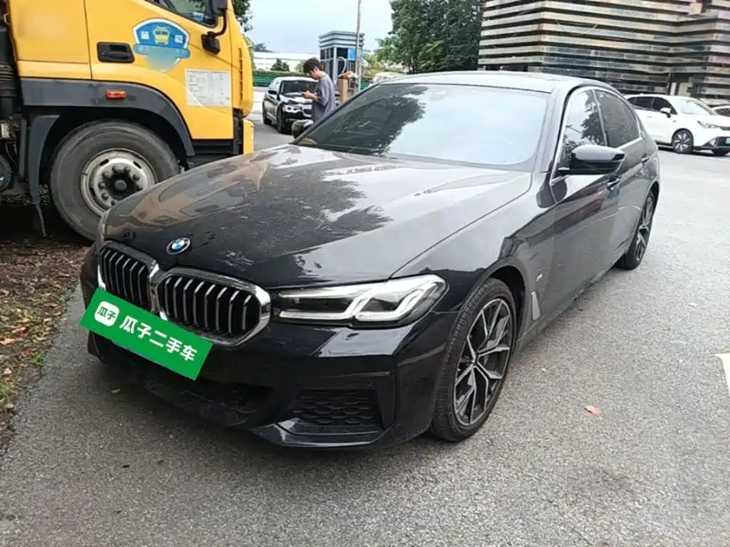 BMW 5 Series — фото 2