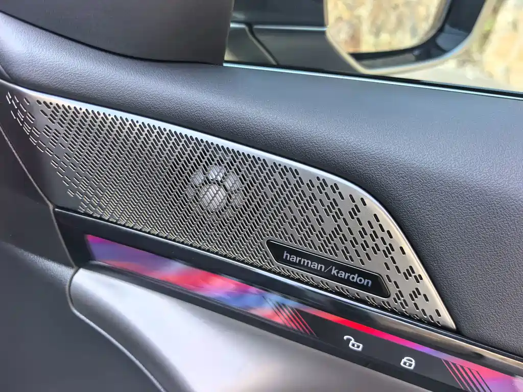 BMW 5 Series — фото 10