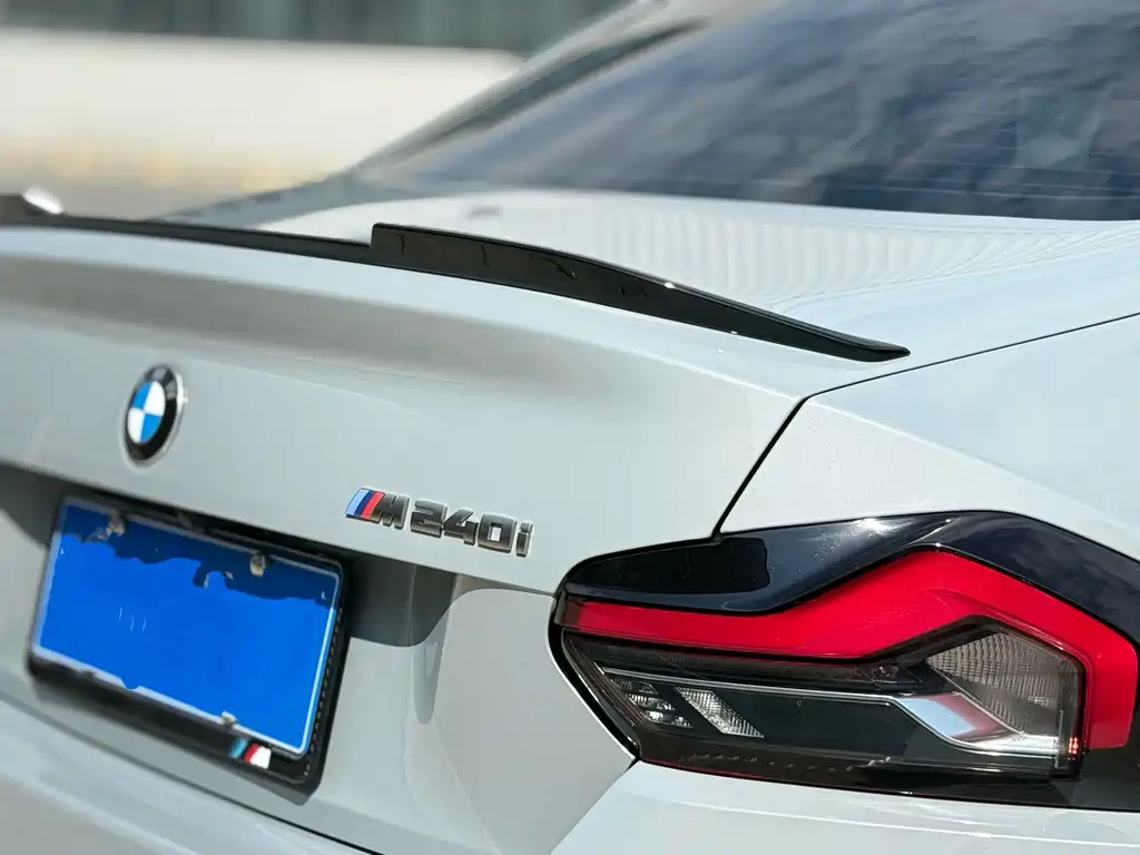 BMW M240i — фото 9