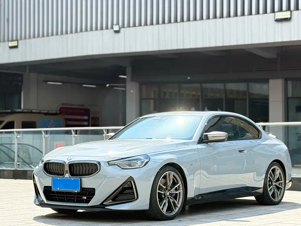 BMW M240i