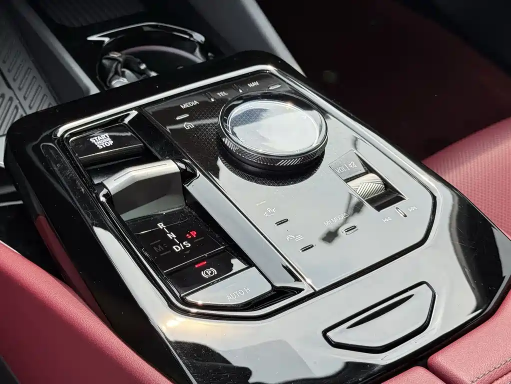 BMW 5 Series — фото 17