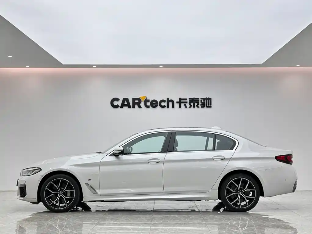 BMW 5 Series — фото 2