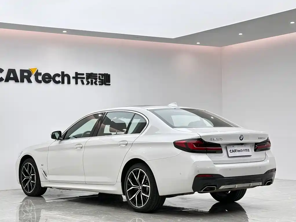 BMW 5 Series — фото 3