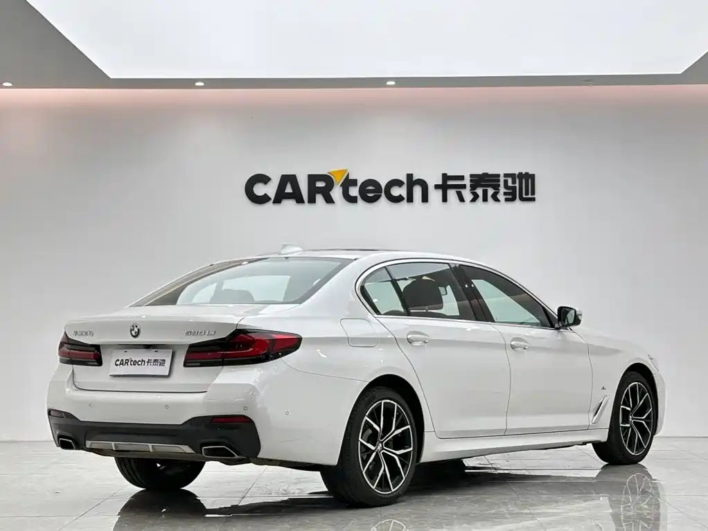 BMW 5 Series — фото 5