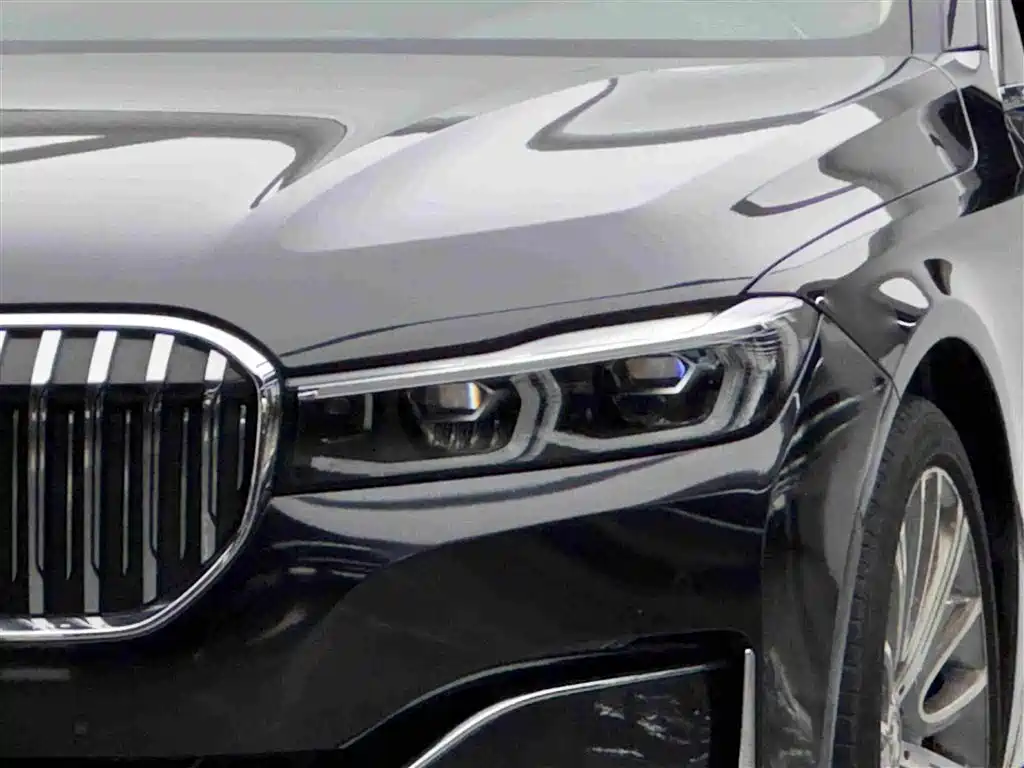 BMW 7 Series — фото 3