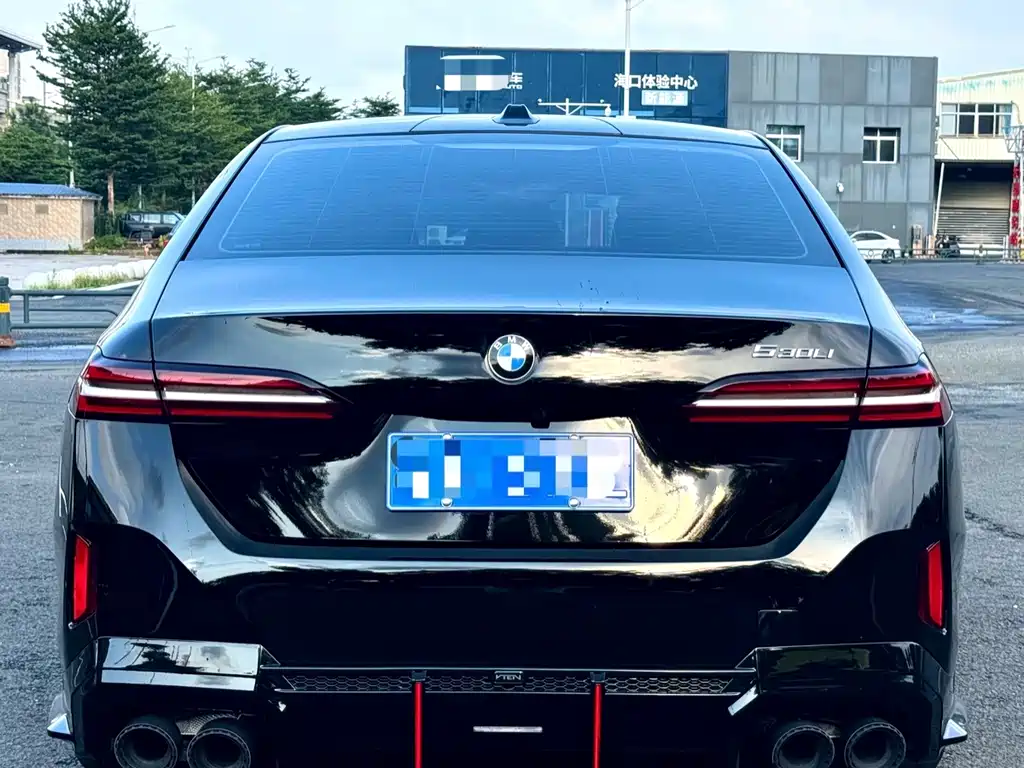 BMW 5 Series — фото 5