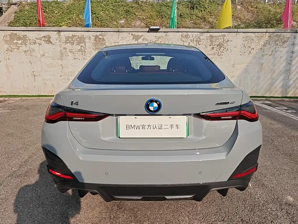BMW i4 — фото 4