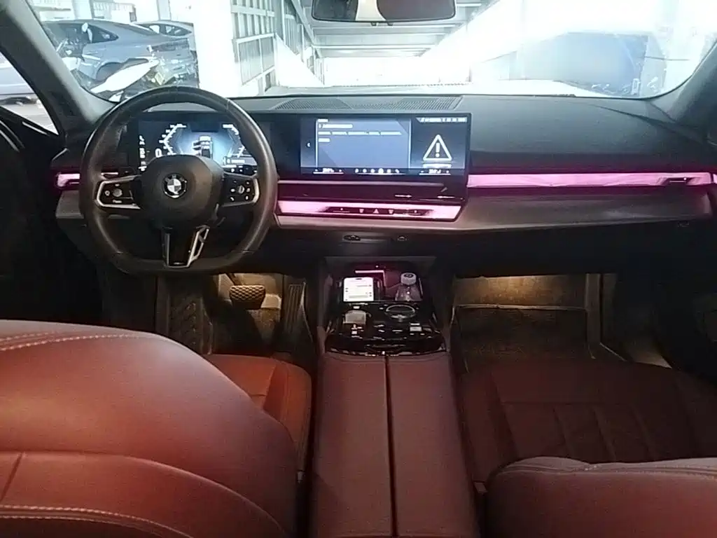 BMW 5 Series — фото 10