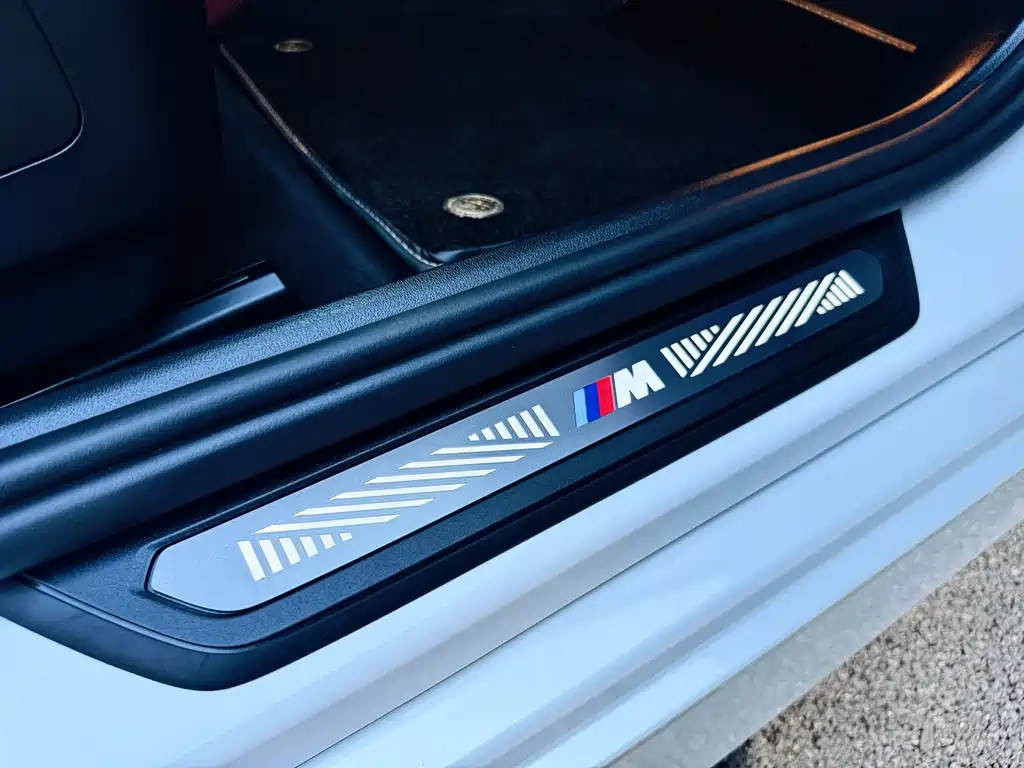 BMW 5 Series — фото 22