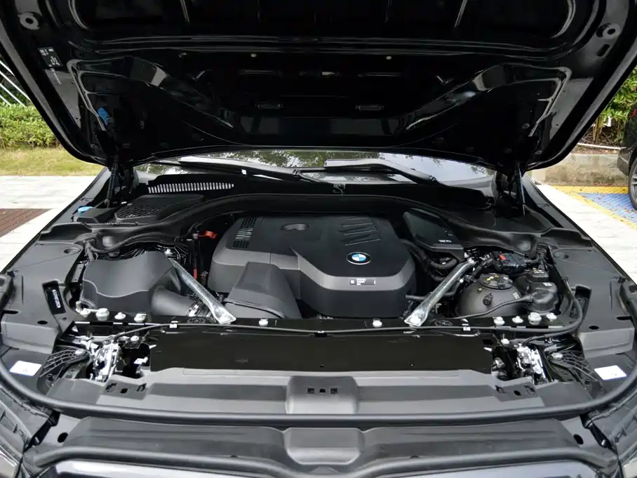 BMW 5 Series — фото 13