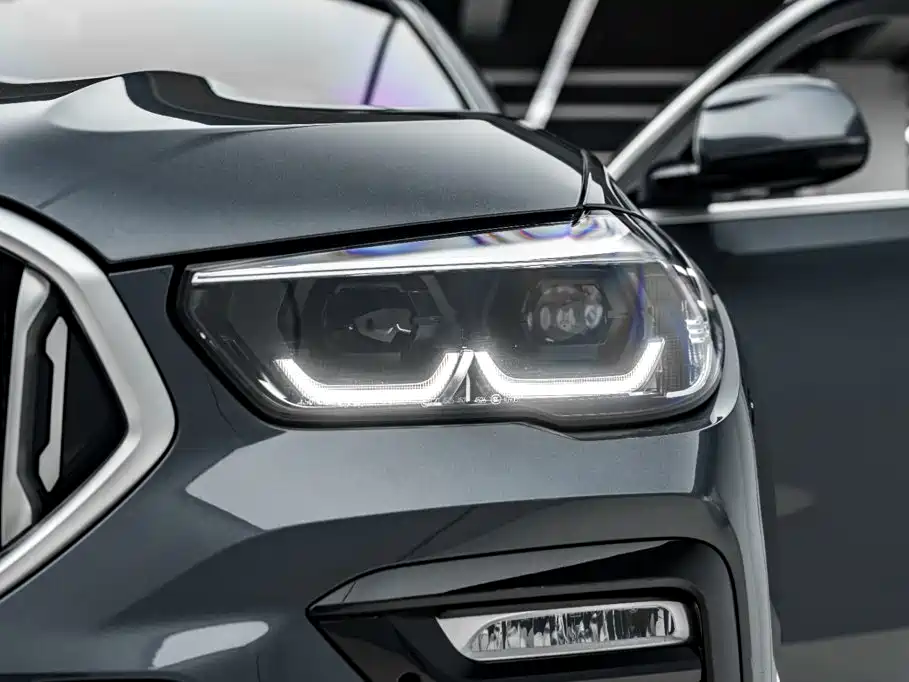 BMW X6 — фото 37