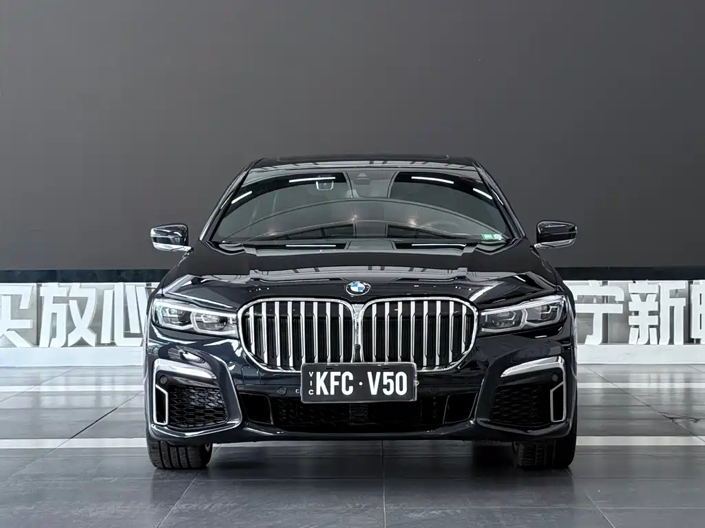 BMW 7 Series — фото 2