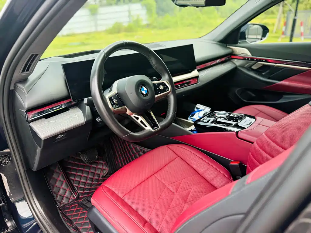 BMW 5 Series — фото 13
