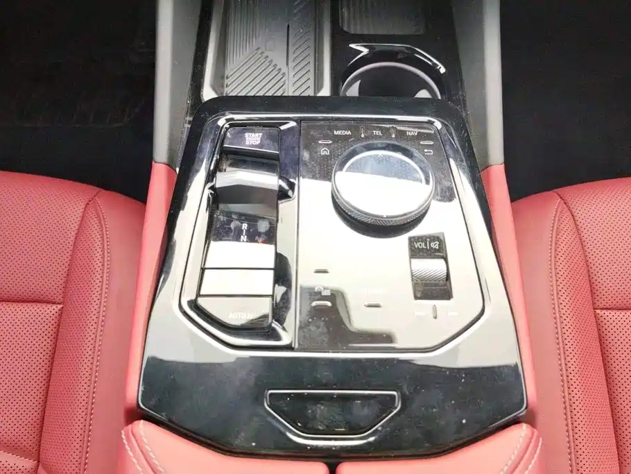 BMW 5 Series — фото 11
