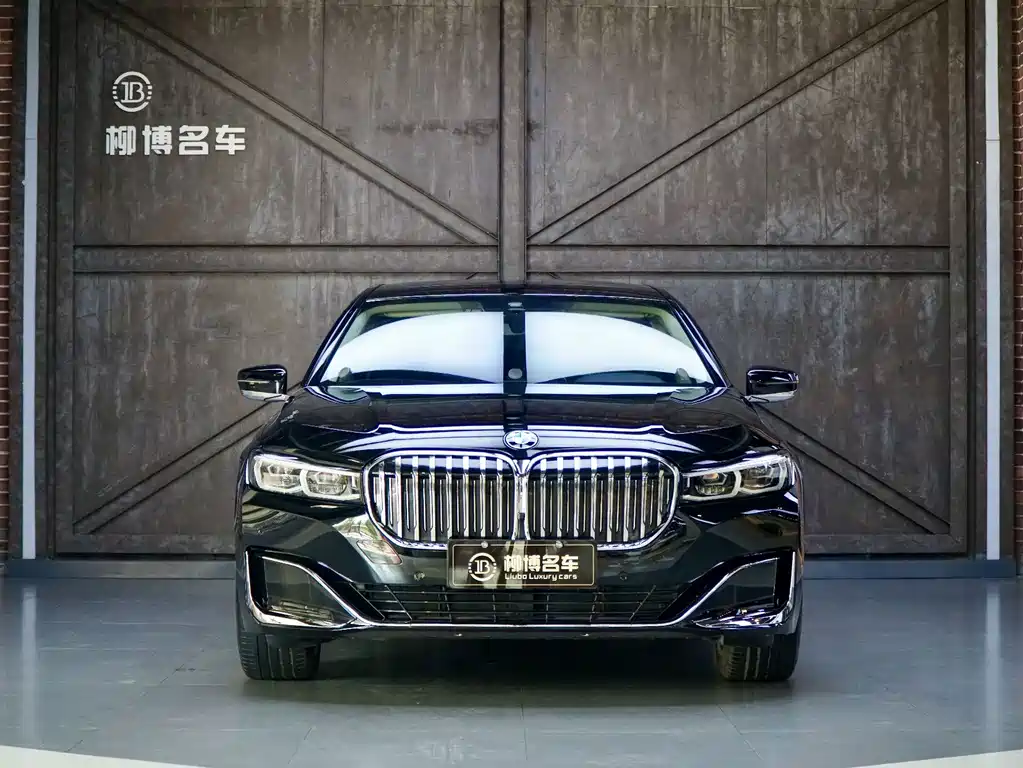 BMW 7 Series — фото 2