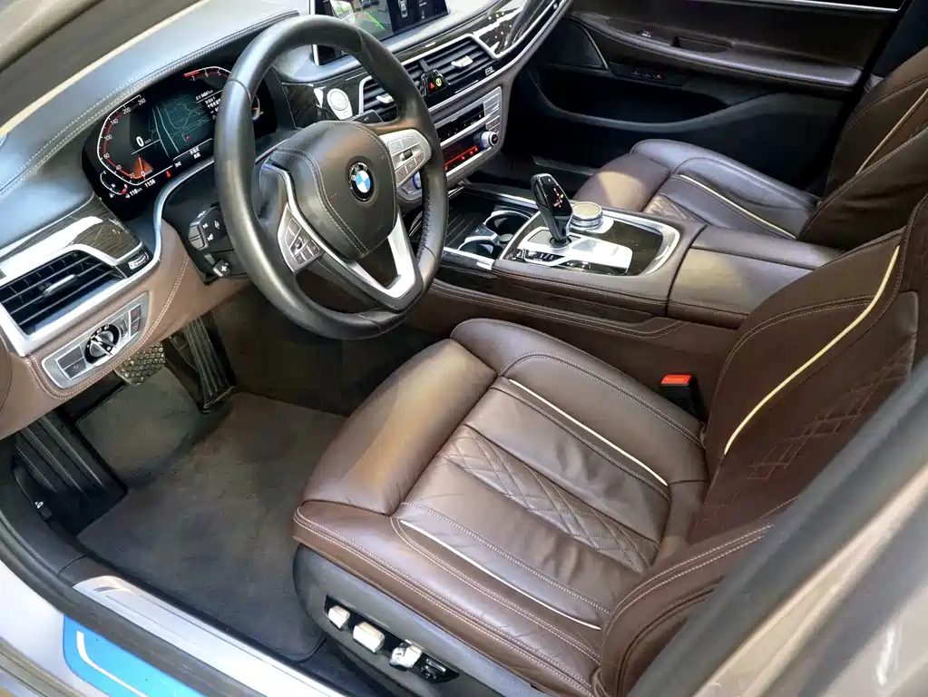BMW 7 Series — фото 5