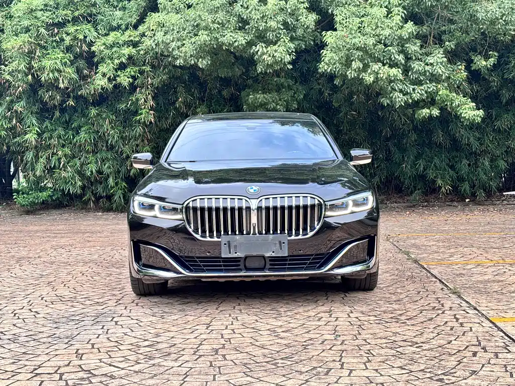 BMW 7 Series — фото 2