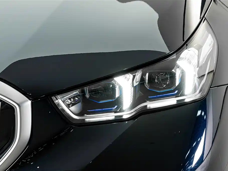 BMW 5 Series — фото 4