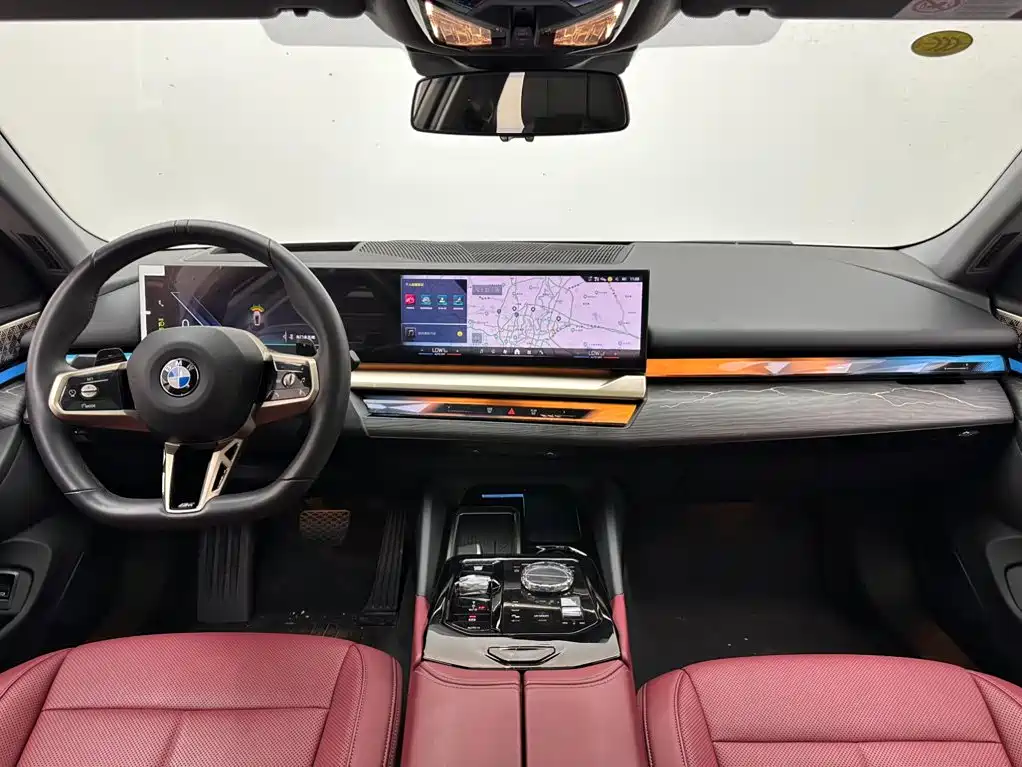 BMW 5 Series — фото 10