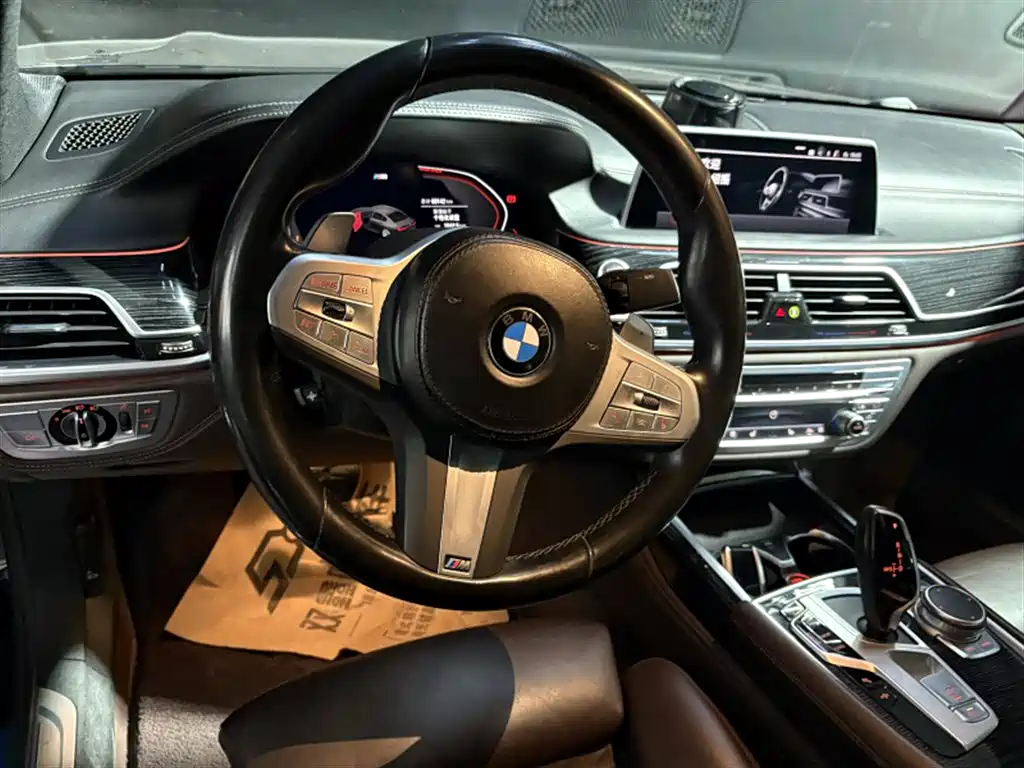 BMW 7 Series — фото 4