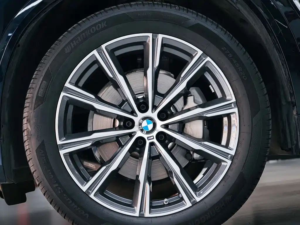 BMW X5 — фото 25