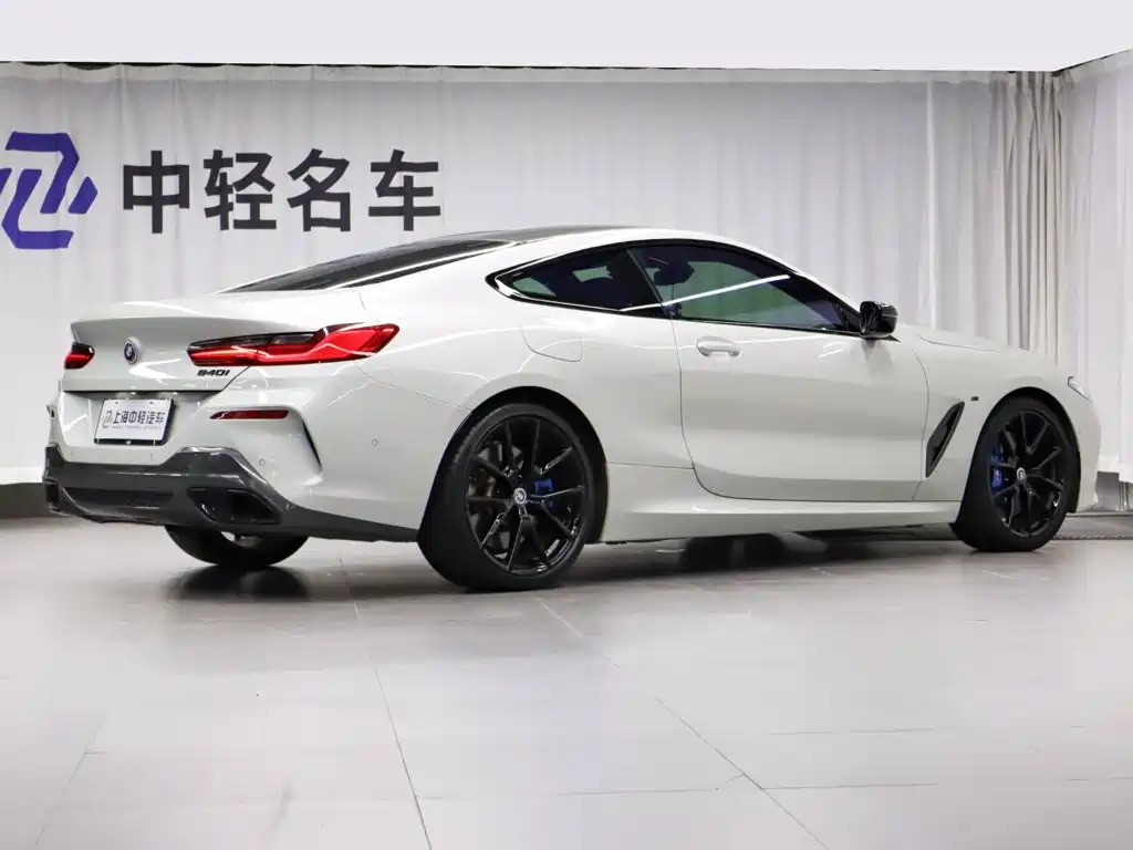 BMW 8 Series — фото 3