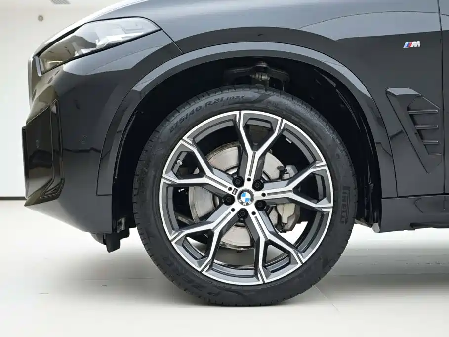 BMW X5 — фото 14