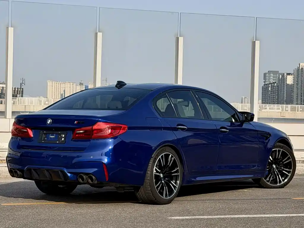 BMW M5 — фото 3
