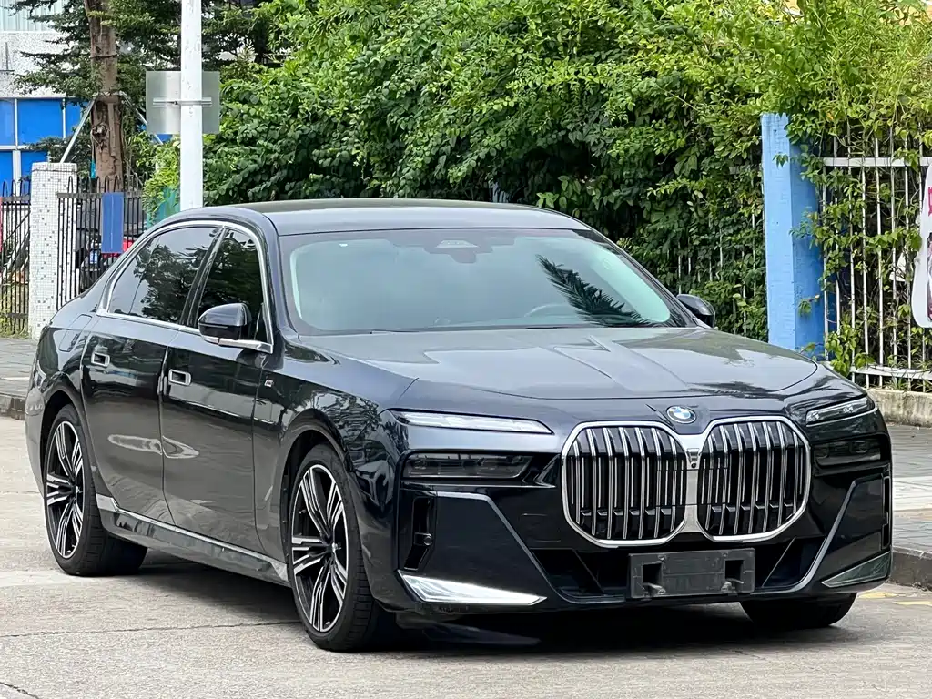 BMW 7 Series — фото 3