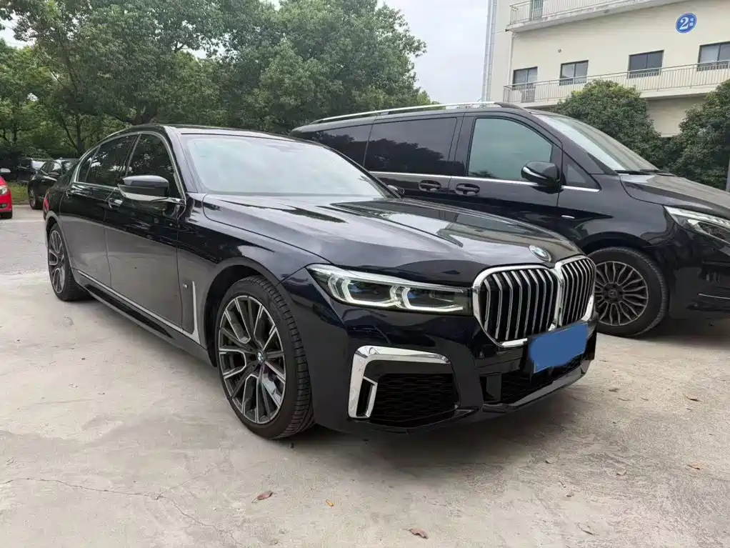 BMW 7 Series — фото 4