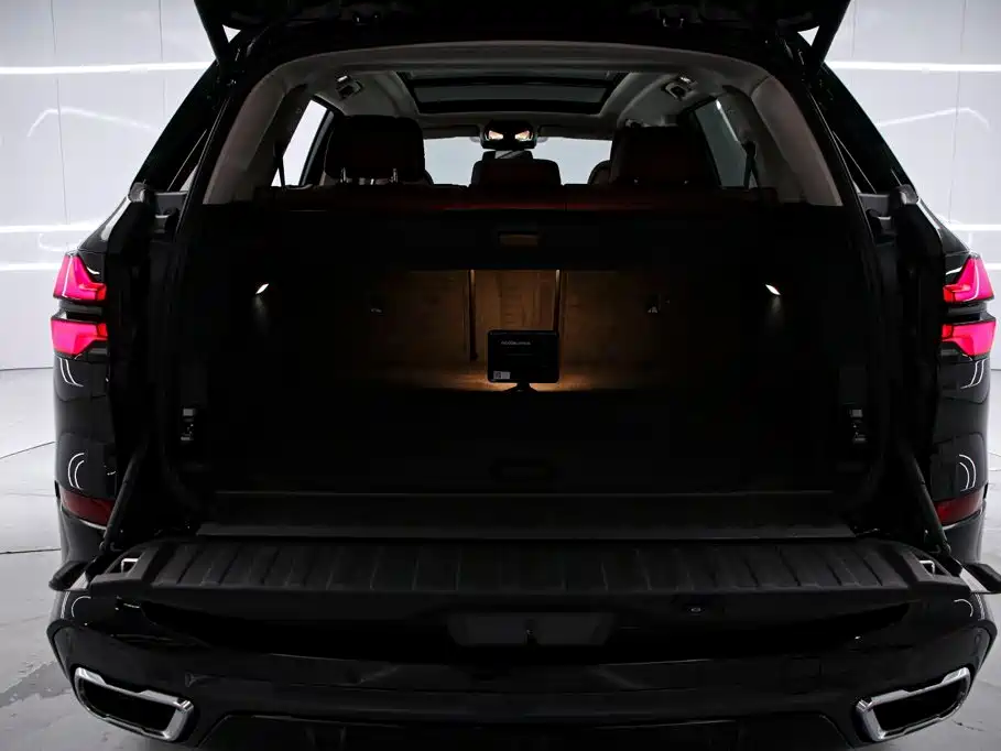 BMW X5 — фото 17