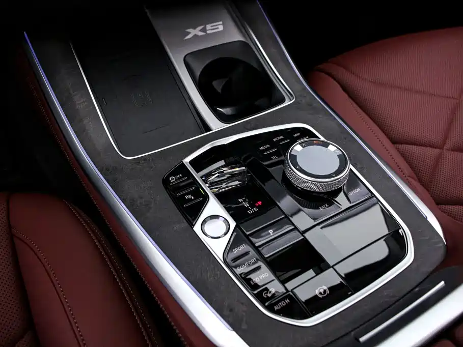 BMW X5 — фото 9
