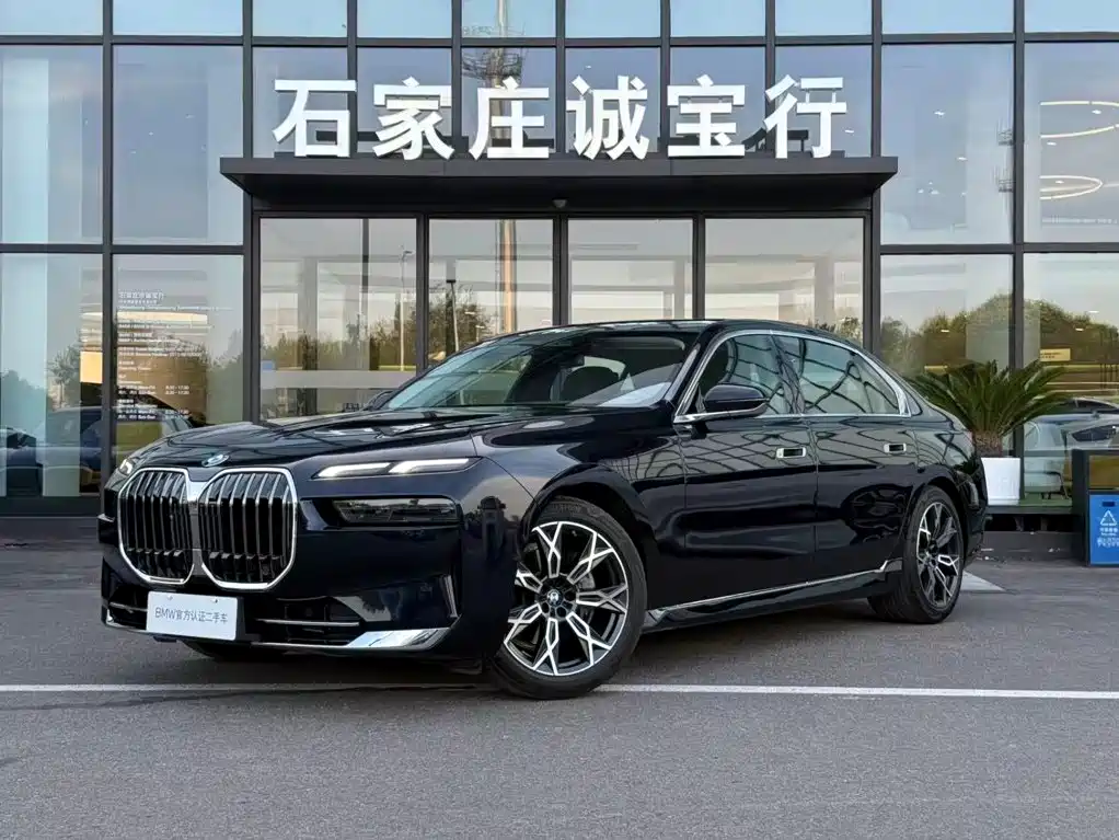 BMW 7 Series — фото 3