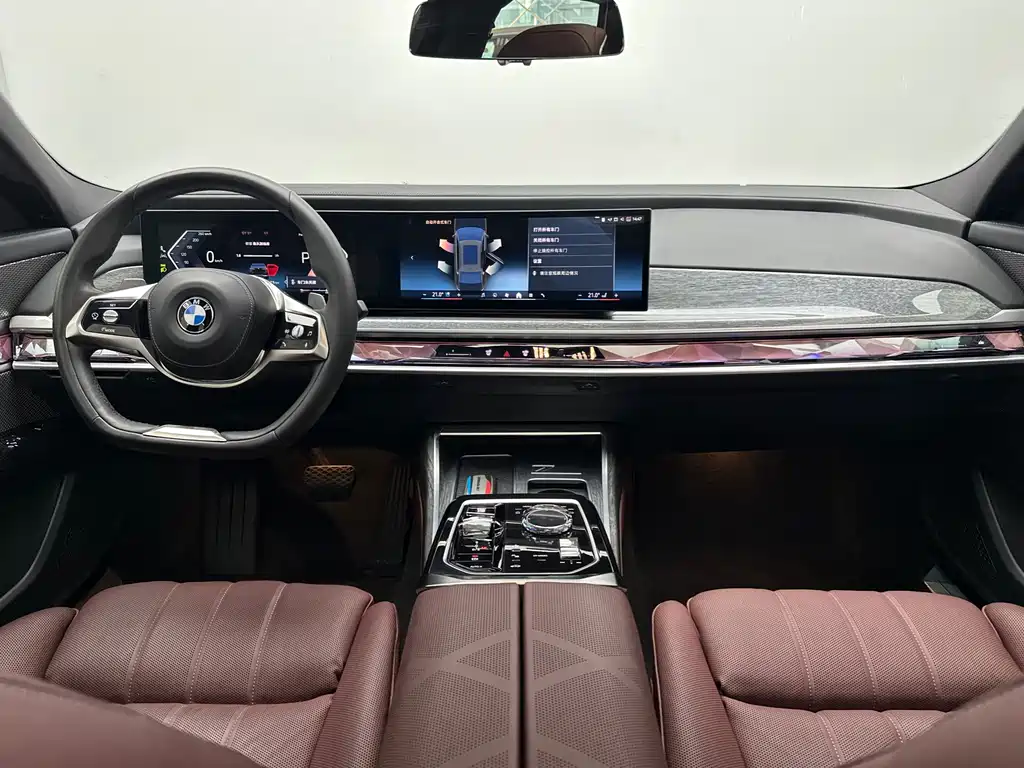 BMW 7 Series — фото 46