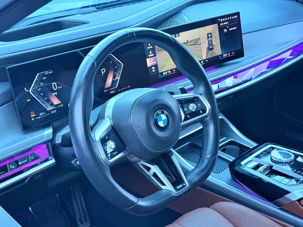 BMW 7 Series — фото 13