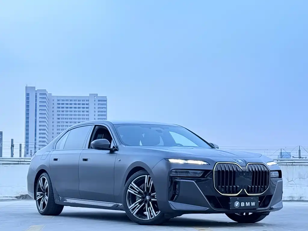 BMW 7 Series — фото 3