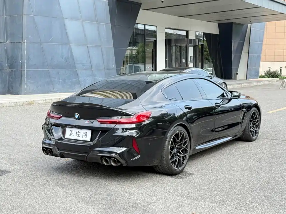 BMW M8 — фото 13