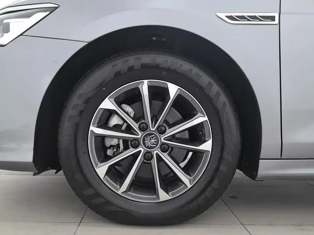 BYD Qin PLUS — фото 17