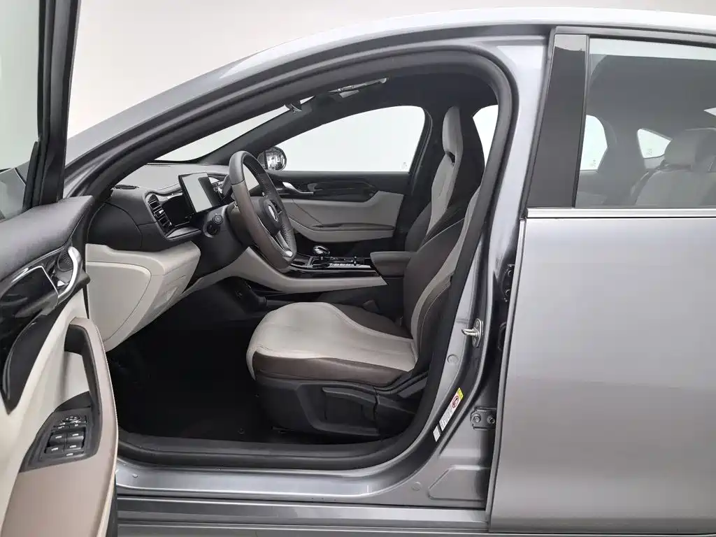 BYD Qin PLUS — фото 10