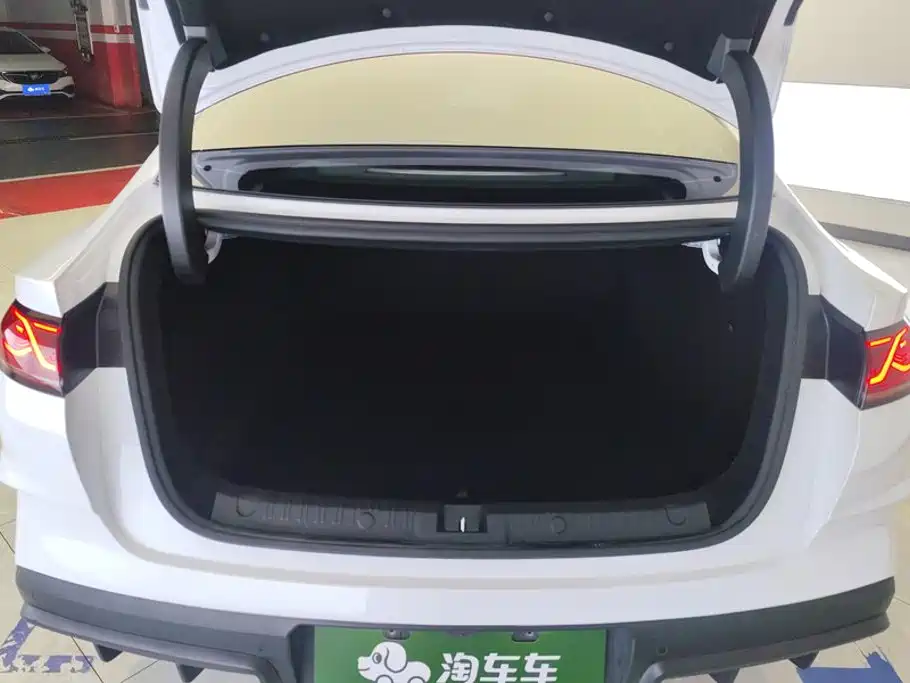 BYD Qin L — фото 4