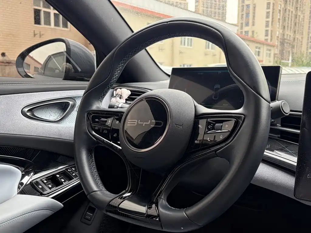 BYD Seal — фото 17