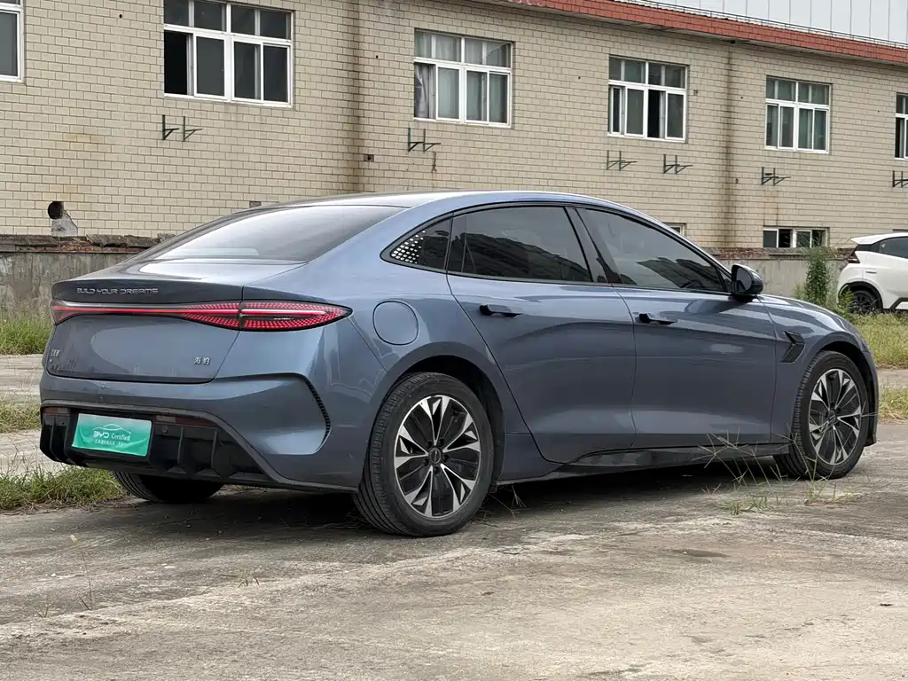 BYD Seal — фото 4