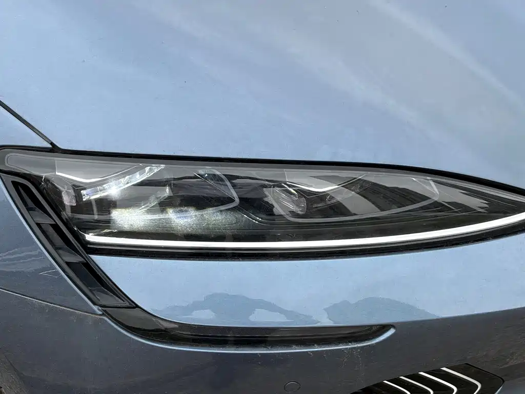 BYD Seal — фото 9
